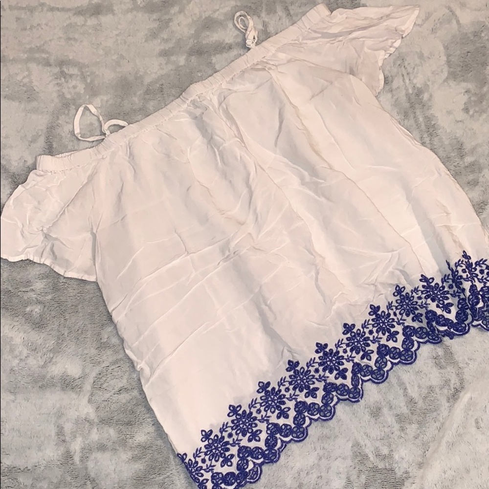 Old Navy cold shoulder top